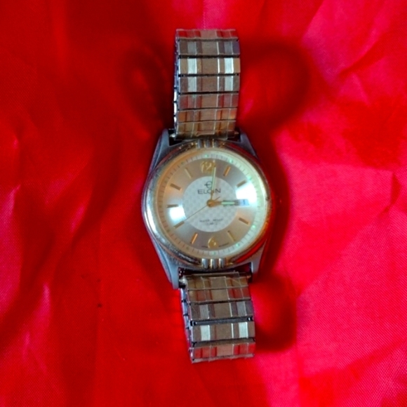 Elgin Watch - Picture 1 of 2